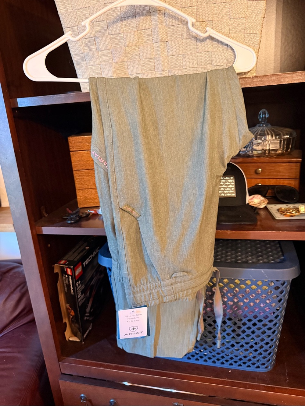 Ariat Nightingale Utility Stretch Scrub Pant in color OLIVE HEATHER